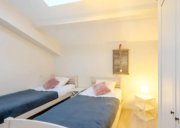 L'oustalet-5 By Interhome *